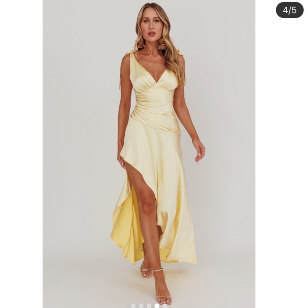 Selfie Leslie Yellow Asymmetrical Dress NWT SIZE M - Picture 2 of 2